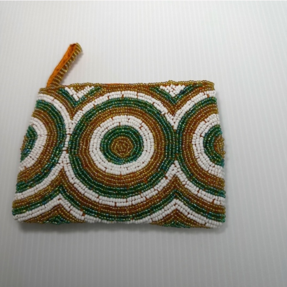Vintage Circle Hand Beaded Wristlet Clutch/Coin Purse 5.5 in x 4 in Tan, Green
